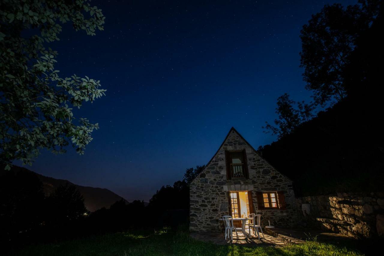 De Costes: Rustic Forest Retreat Near Slopes Holiday home Loudenvielle