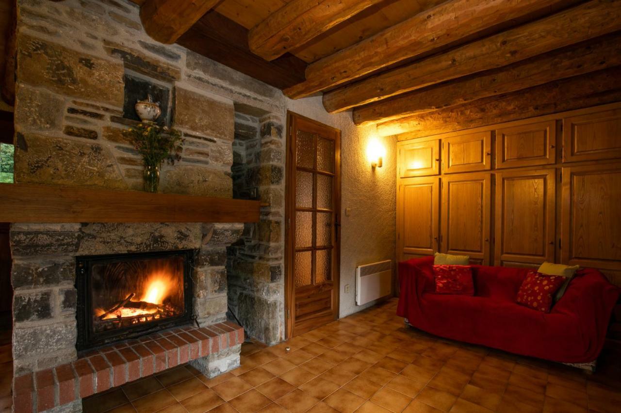 Holiday home De Costes: Rustic Forest Retreat Near Slopes Loudenvielle