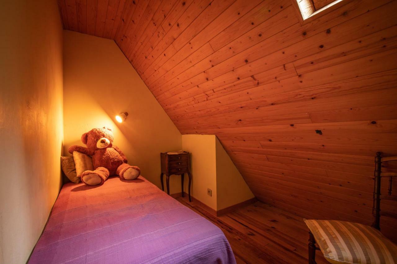 De Costes: Rustic Forest Retreat Near Slopes Holiday home *